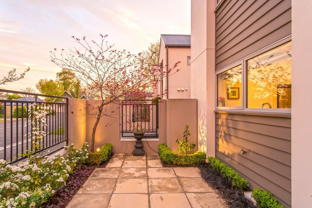 5 Knowles Street, Merivale, Christchurch - Carousel 21
