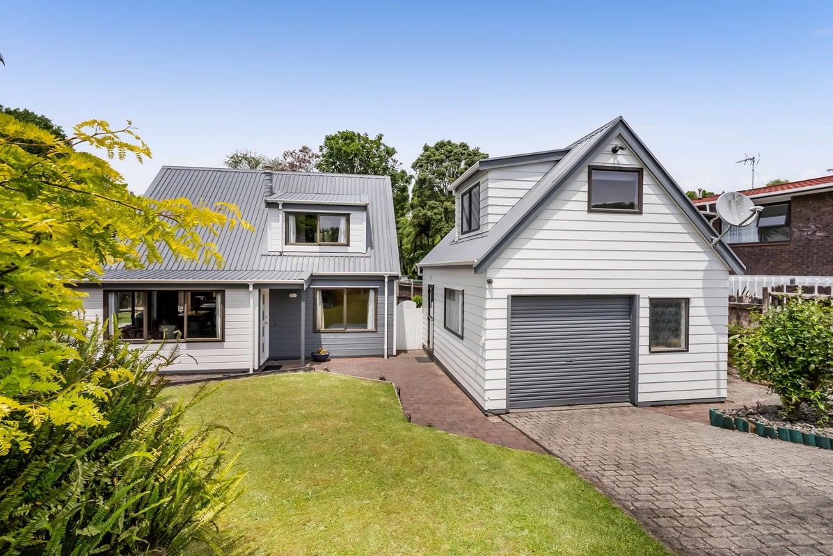 63 Pembroke Street, Westown, New Plymouth - Carousel 1