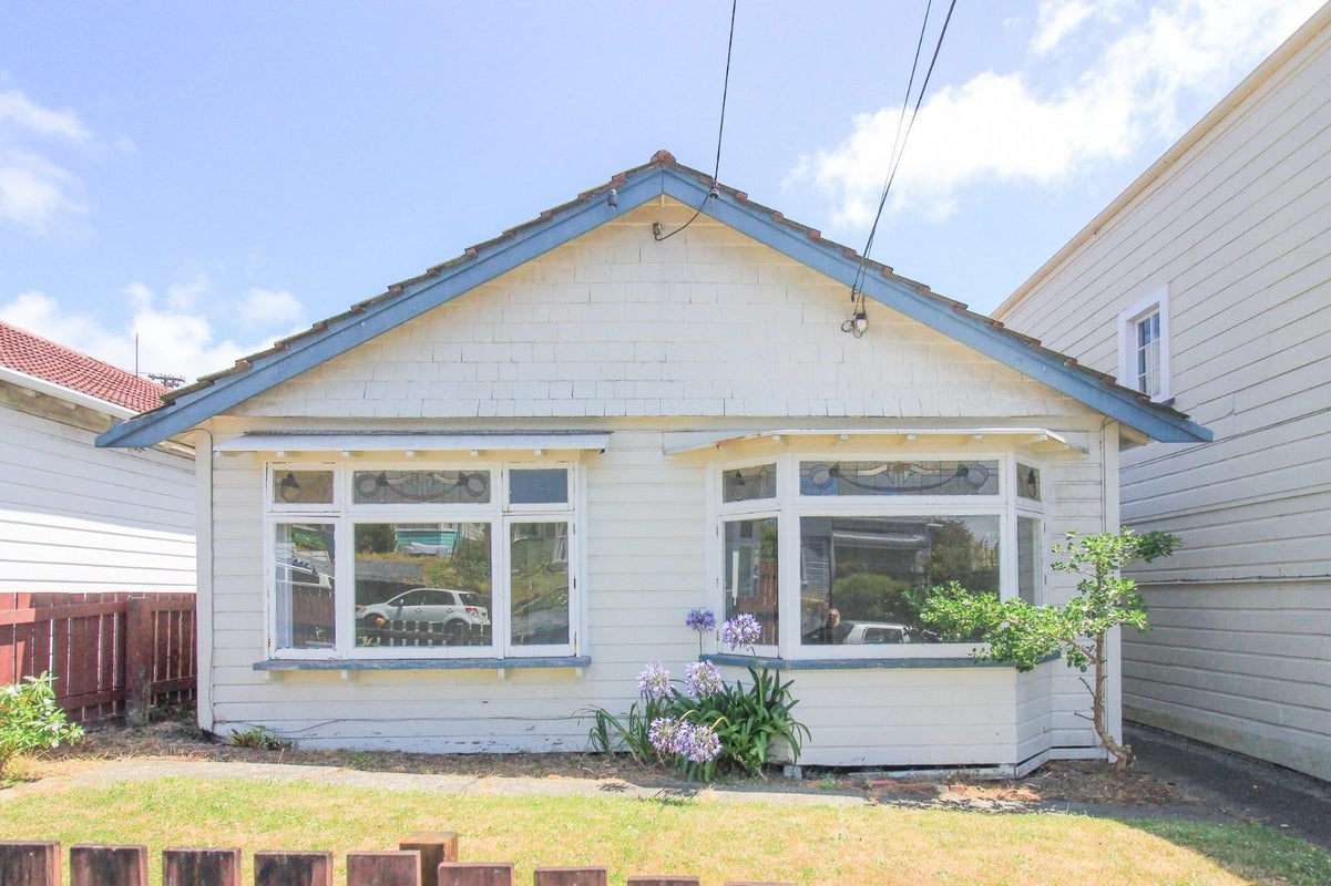 64 Rintoul Street, Newtown, Wellington - Carousel 1