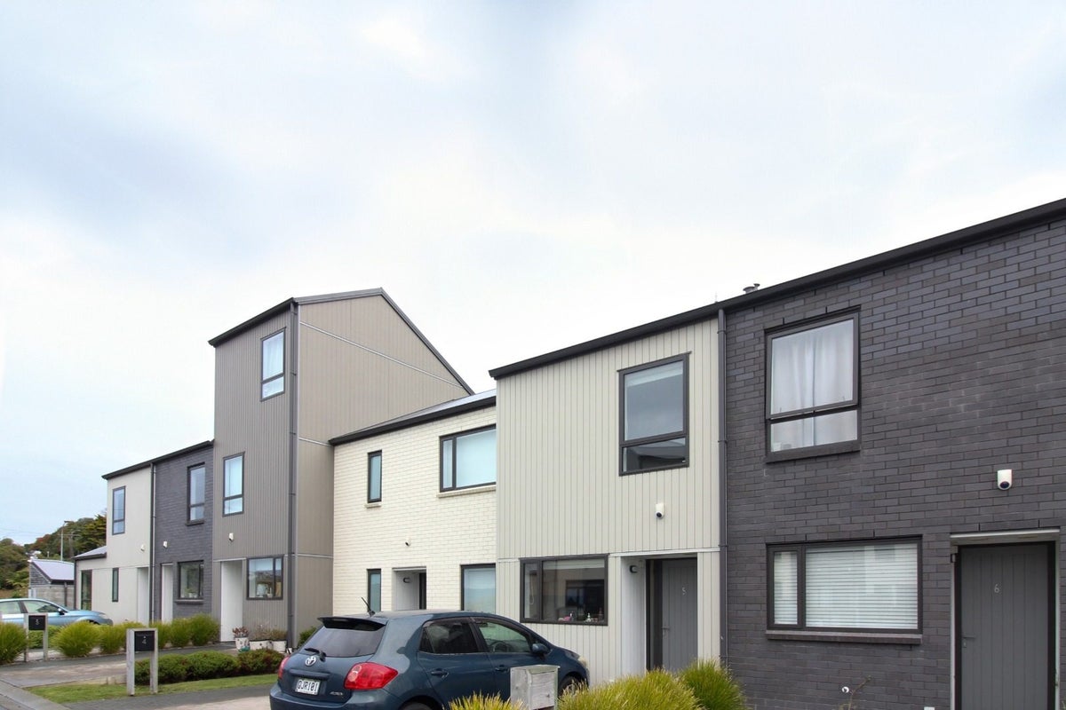 16/170 Fraser Avenue, Johnsonville, Wellington - Carousel 1