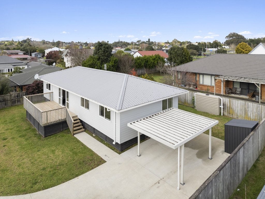 22A Domain Street, Waiuku, Waiuku - Carousel 2