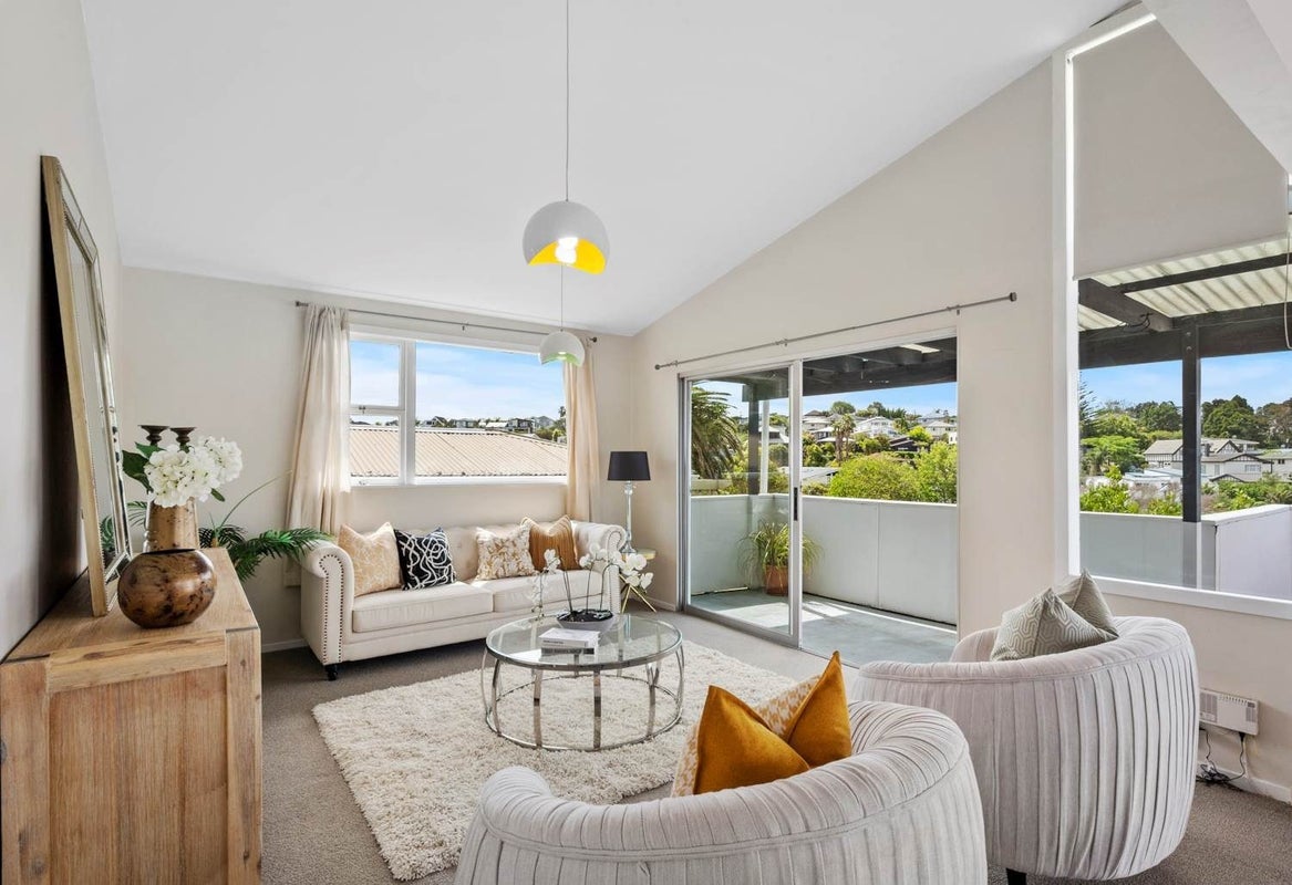 1/52 Beulah Avenue, Rothesay Bay, Auckland - Carousel 1