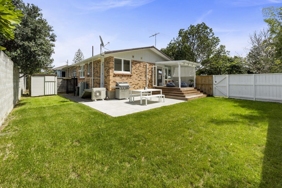 5/58 Taylors Road, St Lukes, Auckland - Carousel 1