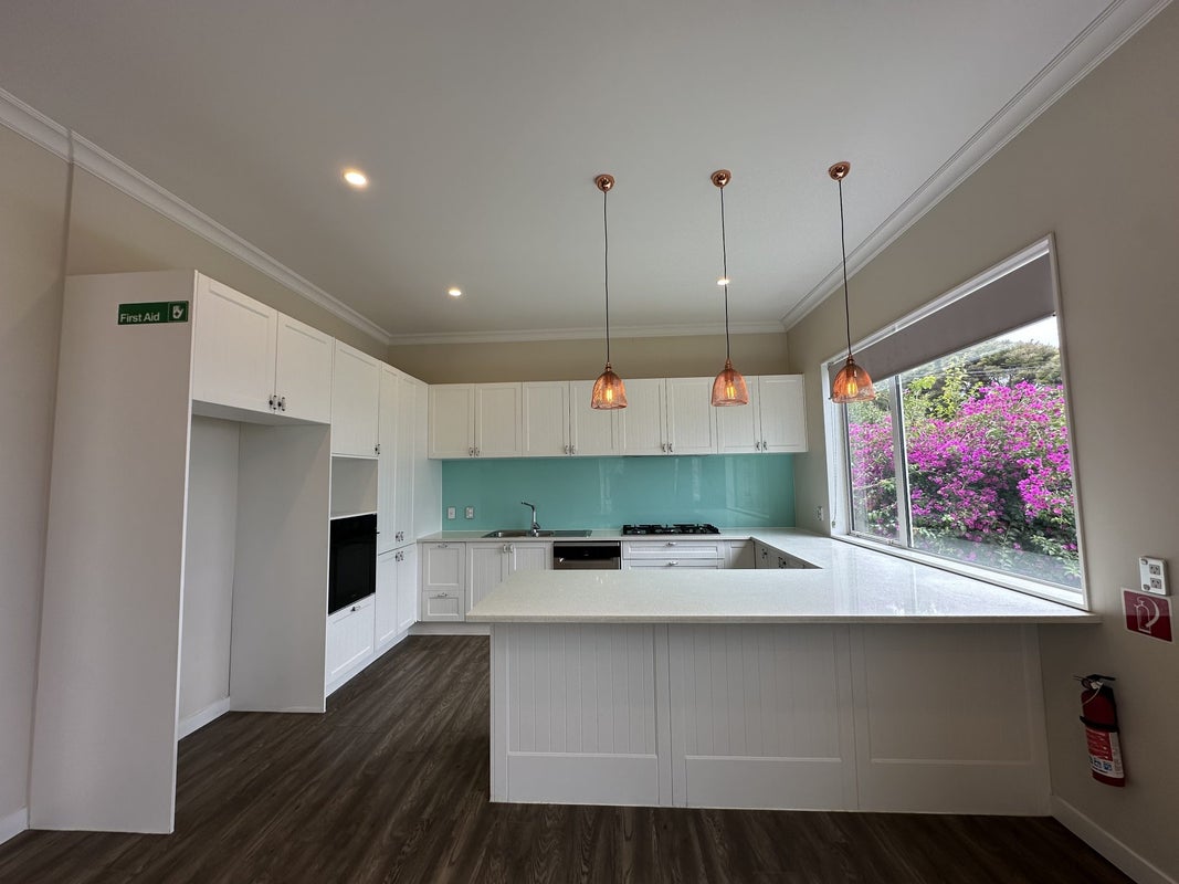 517 East Coast Road, Murrays Bay, Auckland - Carousel 1