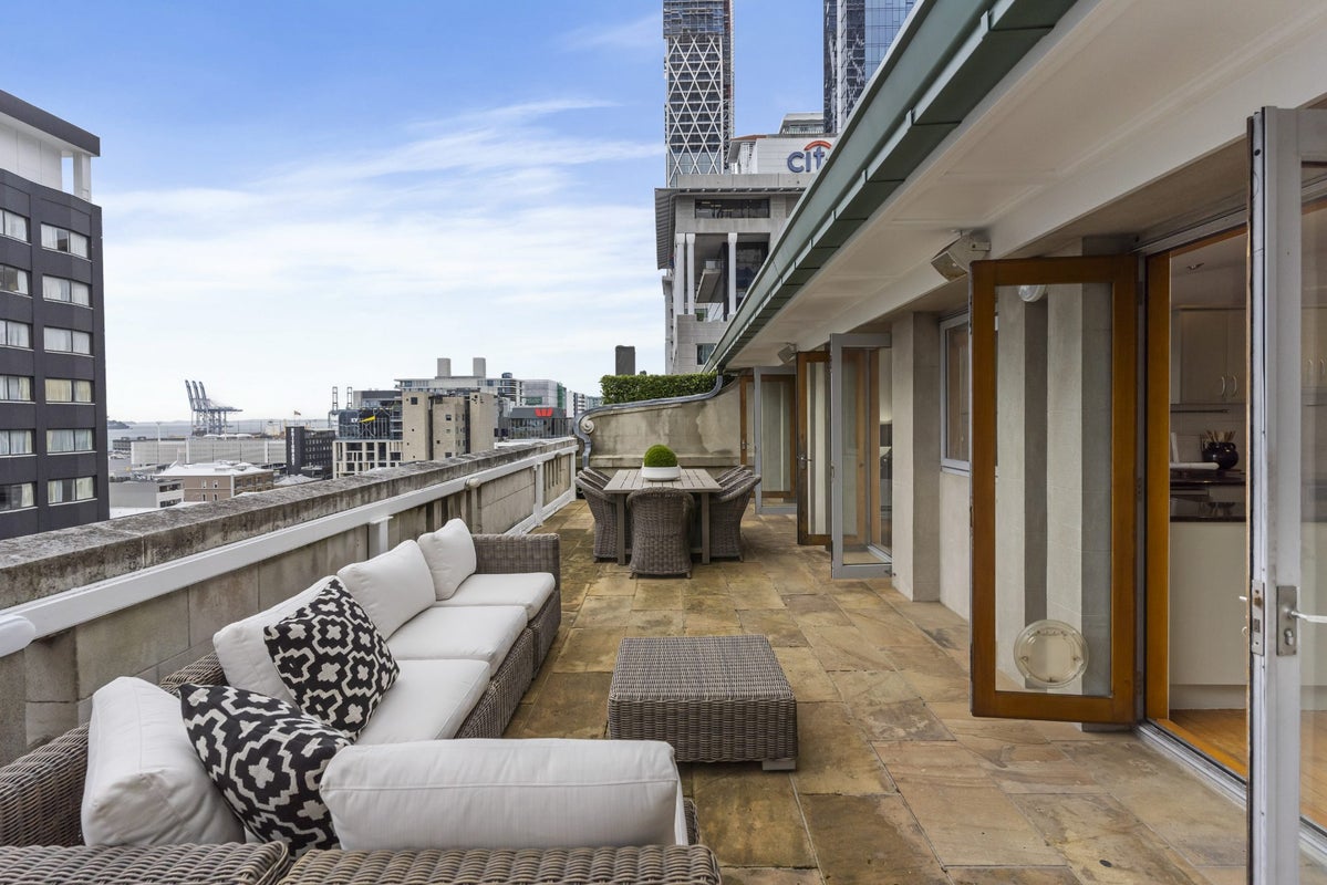 8B/22 Queen Street, Auckland Central, Auckland - Carousel 1