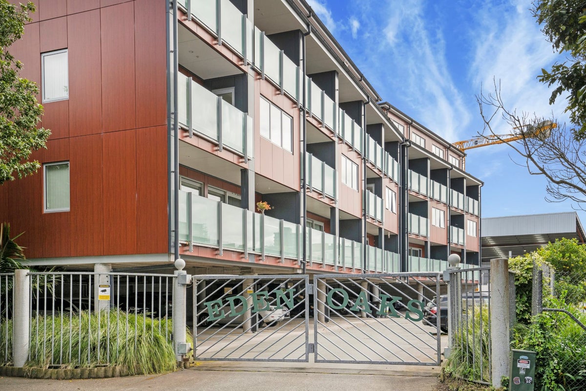 20/1 Akiraho Street, Mount Eden, Auckland - Carousel 1