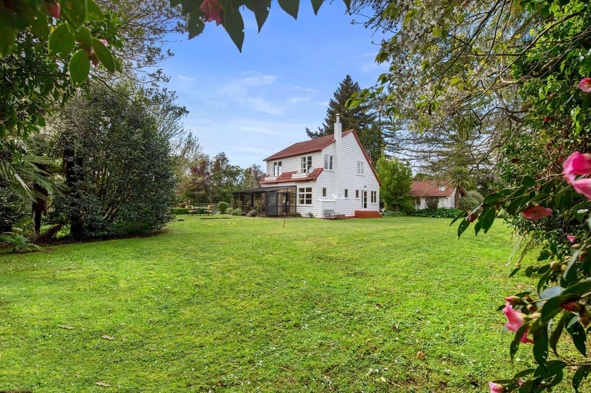 381 Sunset Road, Sunnybrook, Rotorua - Carousel 1