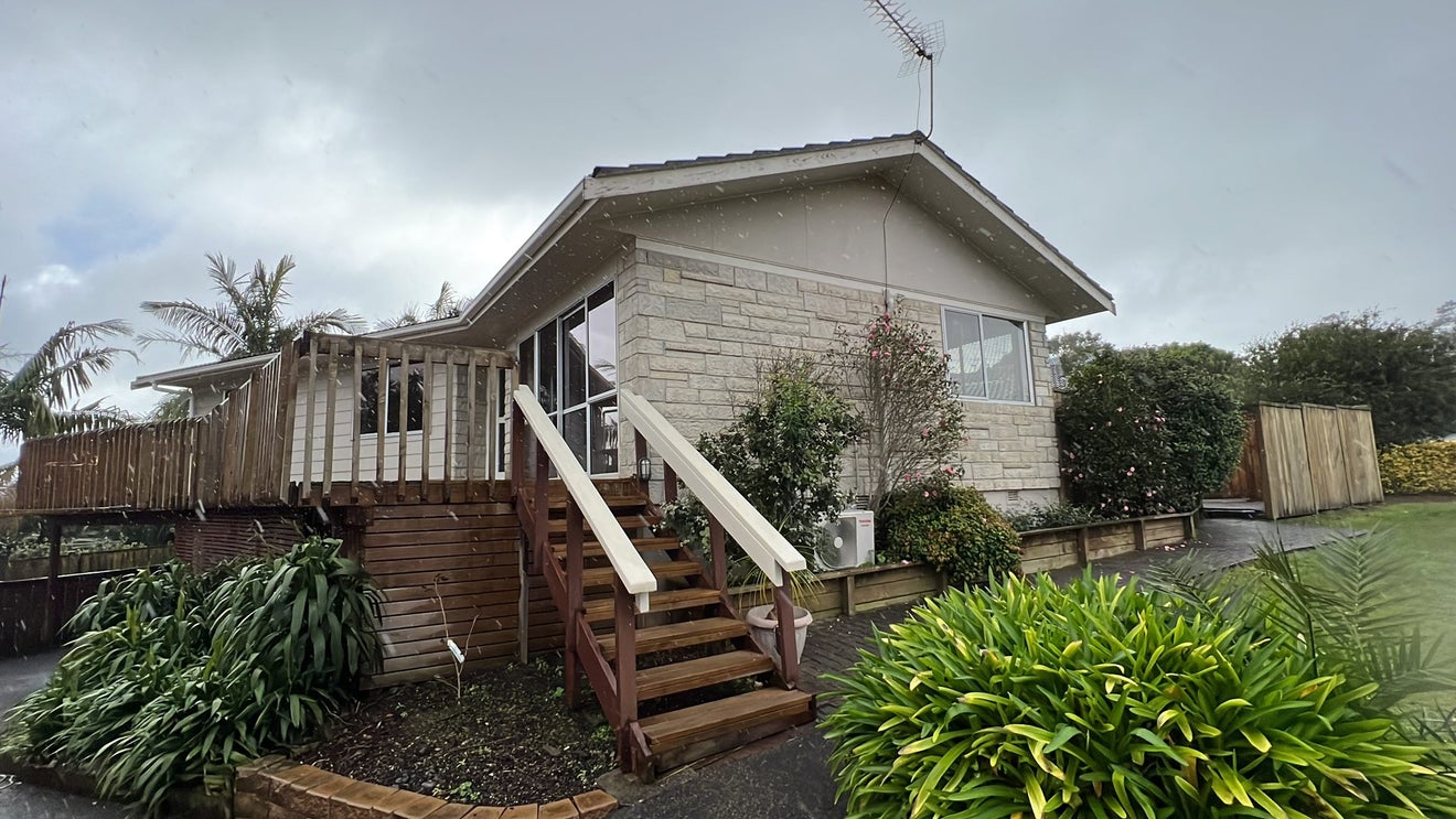 50 Jandell Crescent, Bucklands Beach, Auckland - Carousel 1