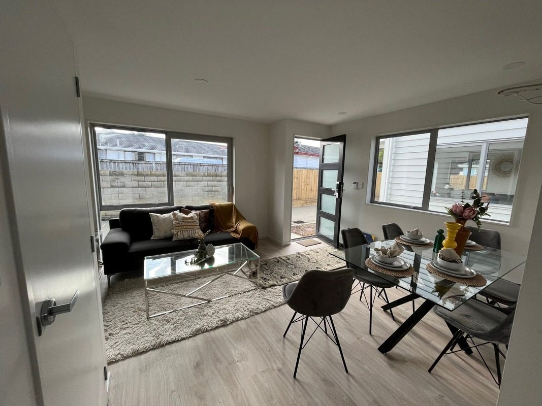 127B Buckland Road, Mangere East, Auckland - Carousel 2