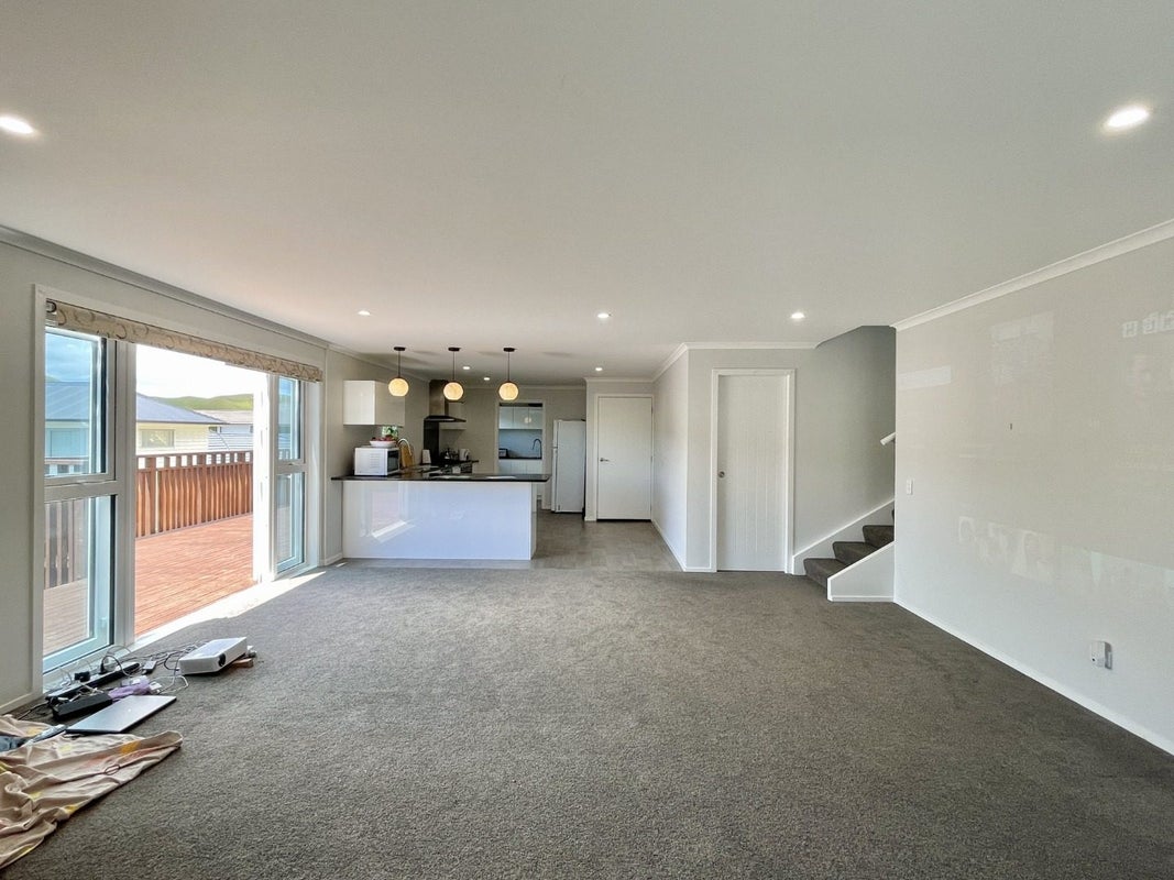 154 Amesbury Drive, Churton Park, Wellington - Carousel 2