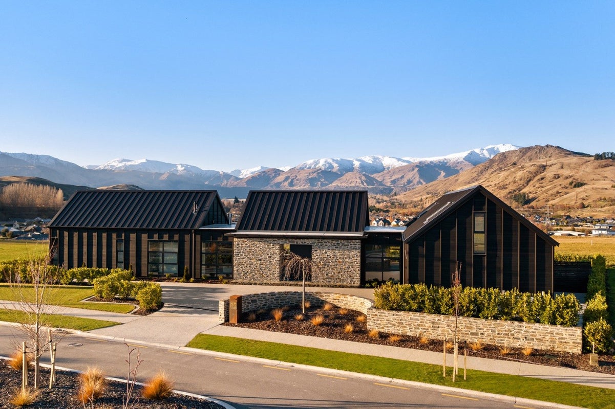 15 Kawarau Heights Boulevard, Lake Hayes, Queenstown - Carousel 1