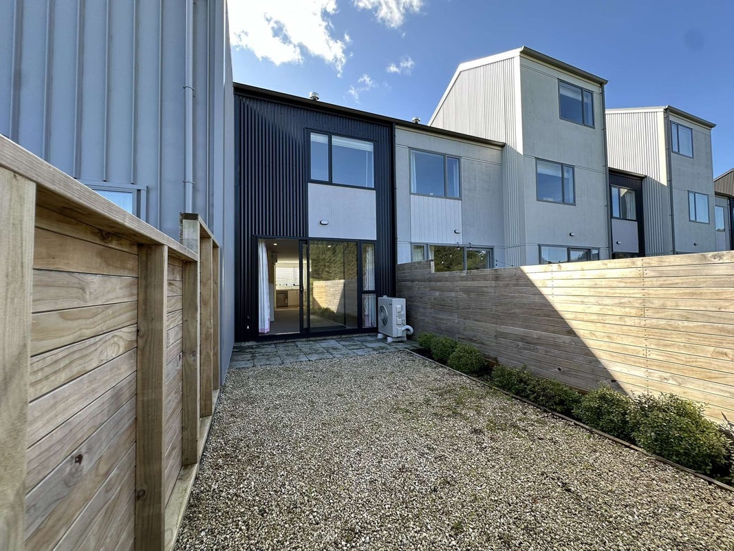 56 Ara Paiwhenua, Tawa, Wellington - Carousel 14