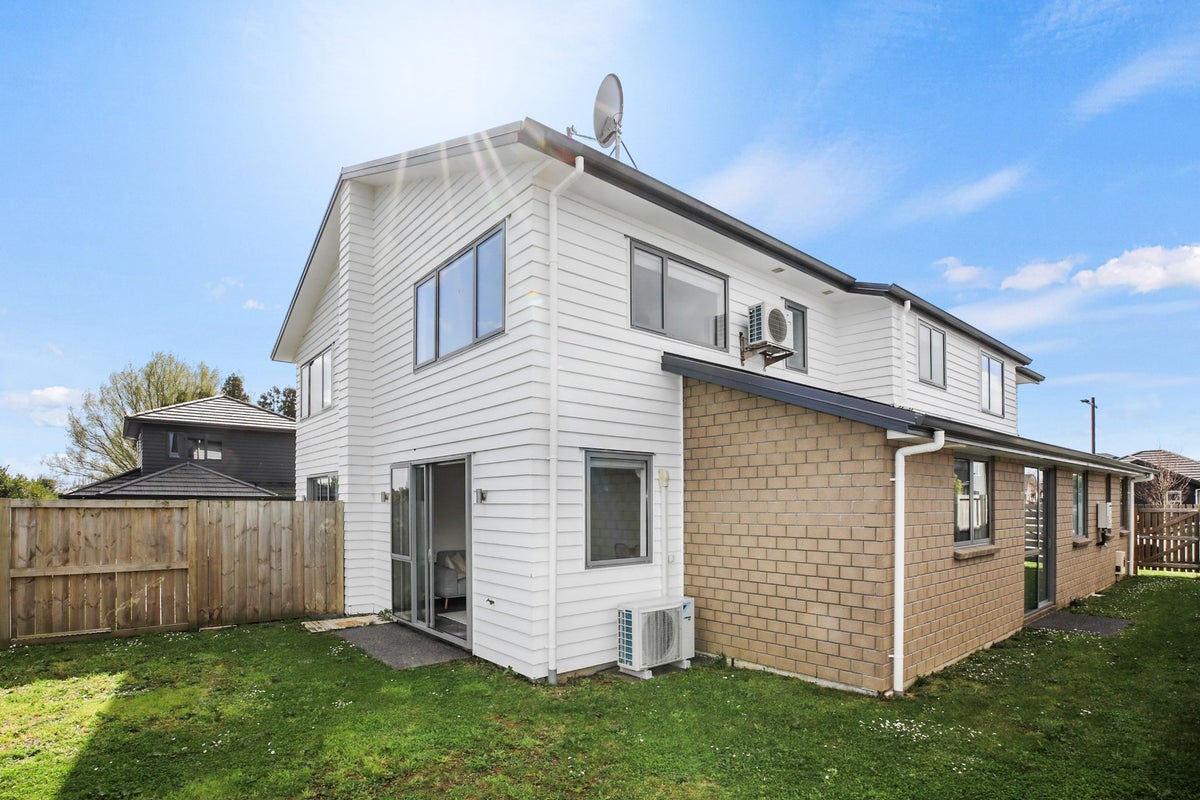 2/6 Ekara Road, Flagstaff, Hamilton - Carousel 19