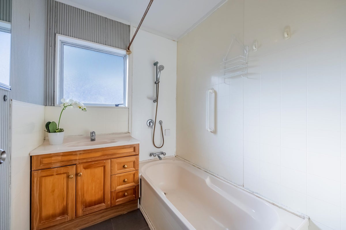 3/12 Aldern Road, Massey, Auckland - Carousel 10