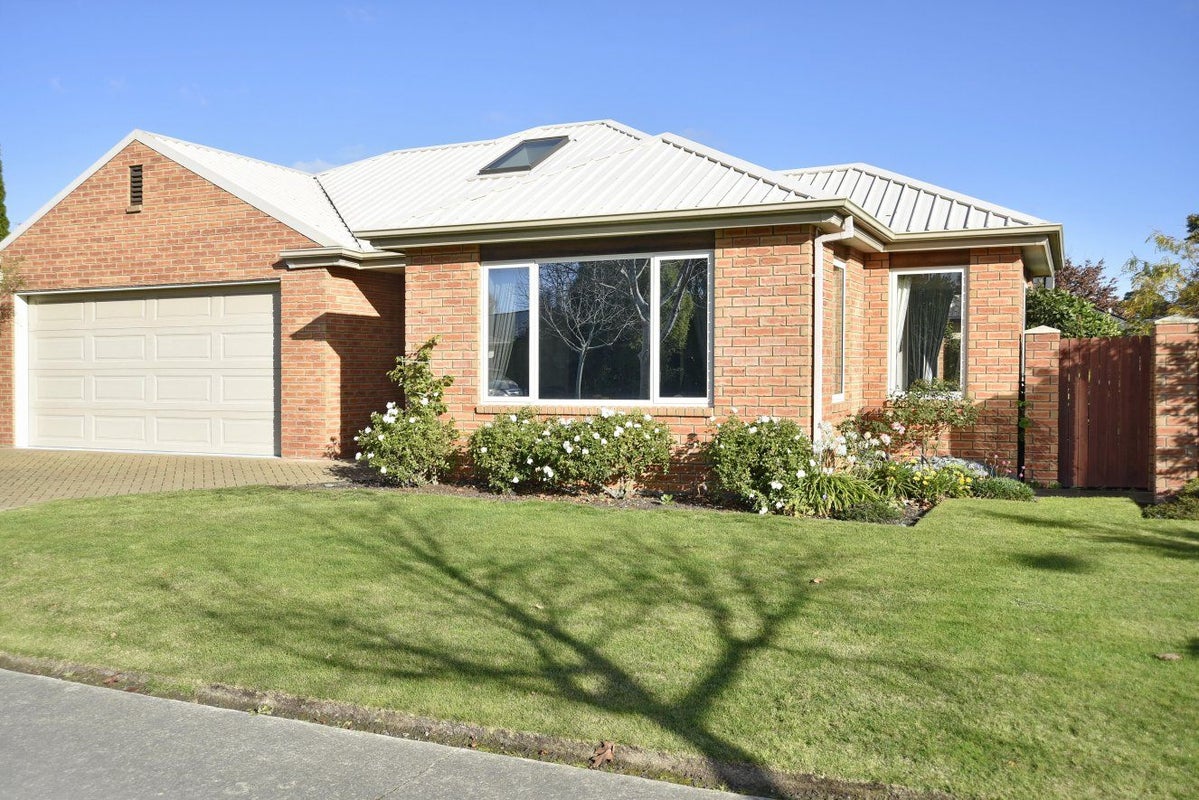 27 Beechwood Drive, Northwood, Christchurch - Carousel 24