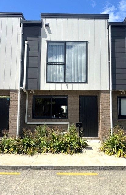 57 Huri Street, Mangere Bridge, Auckland - Carousel 1