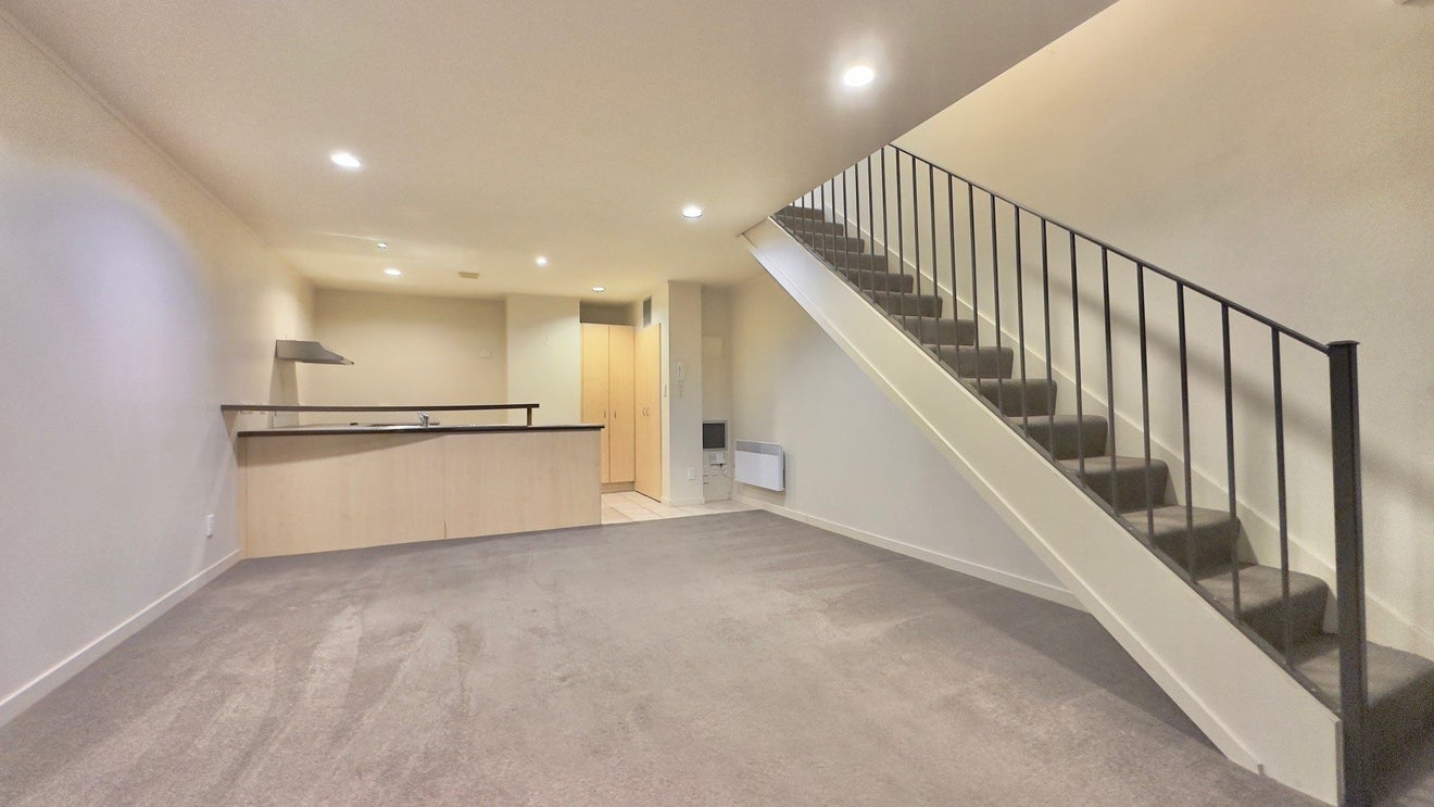 21/9 Ebor Street, Te Aro, Wellington - Carousel 2