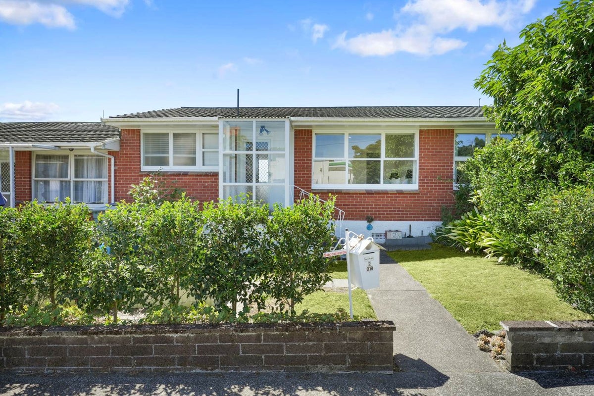 2/919 Mount Eden Road, Mount Eden, Auckland - Carousel 1
