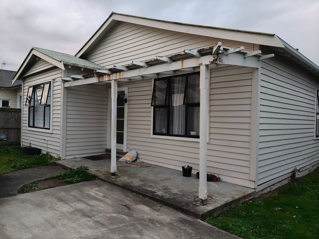 49 Burns Avenue, Takaro, Palmerston North - Carousel 1