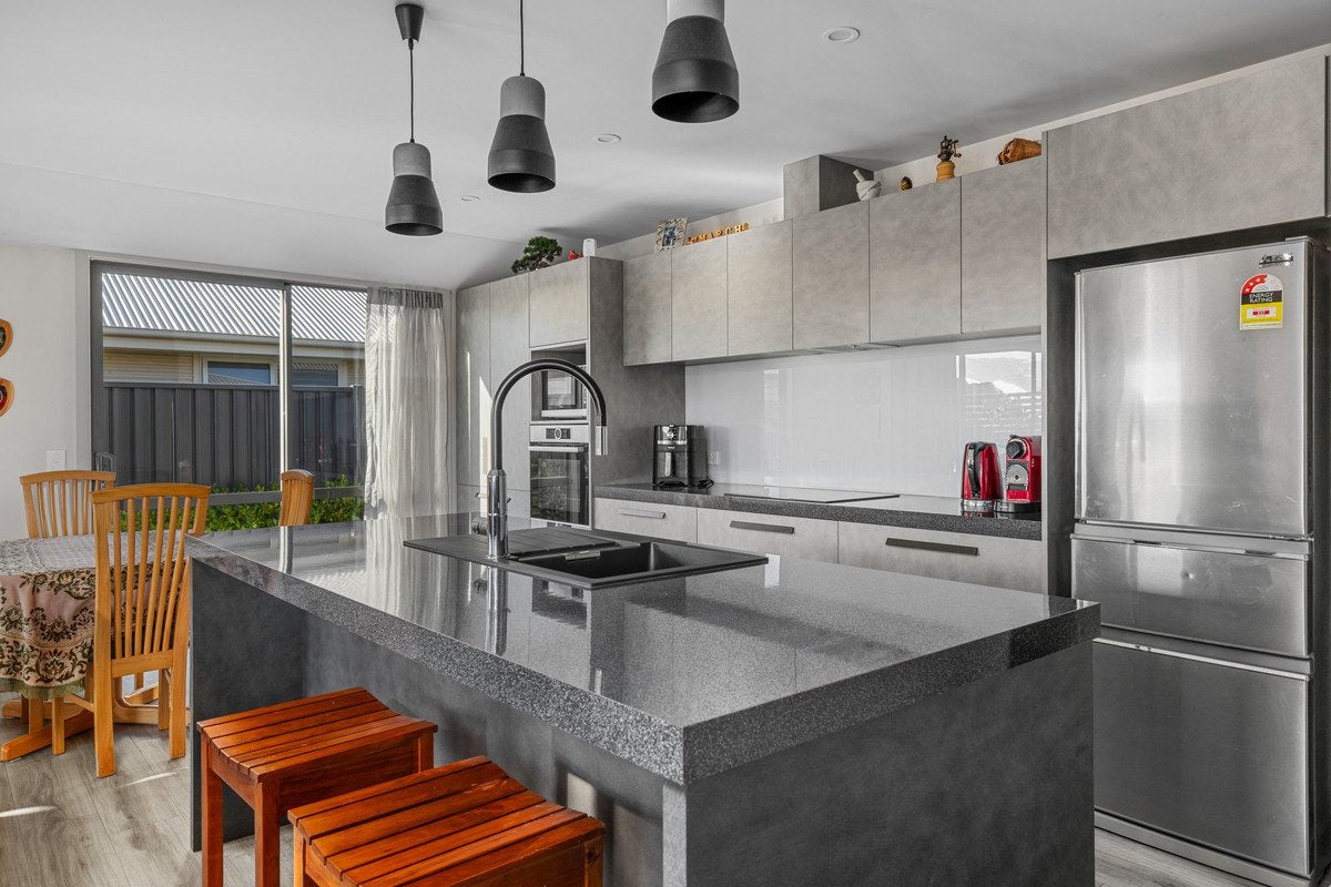 8 Walker Place, Alexandra, Alexandra - Carousel 2