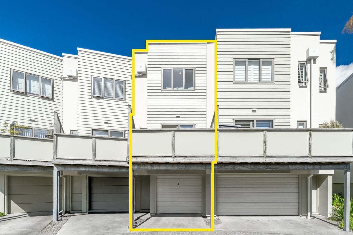4/21 Hunters Park Drive, Three Kings, Auckland City, Auckland - Carousel 2