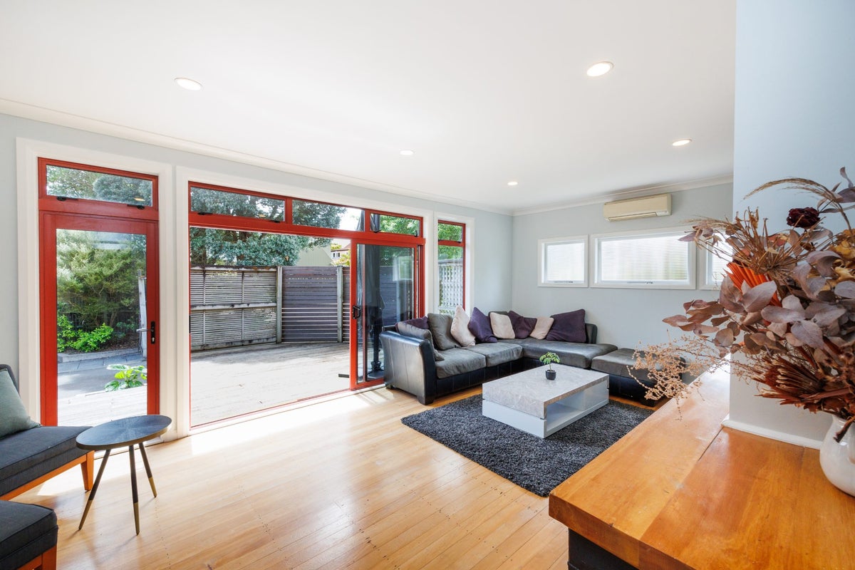 230 Victoria Avenue, Hokowhitu, Palmerston North - Carousel 2