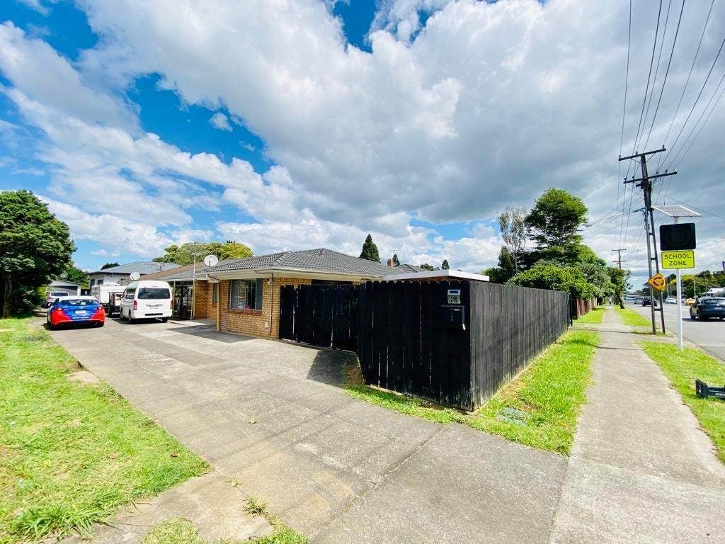 215A St George Street, Papatoetoe, Auckland - Carousel 1