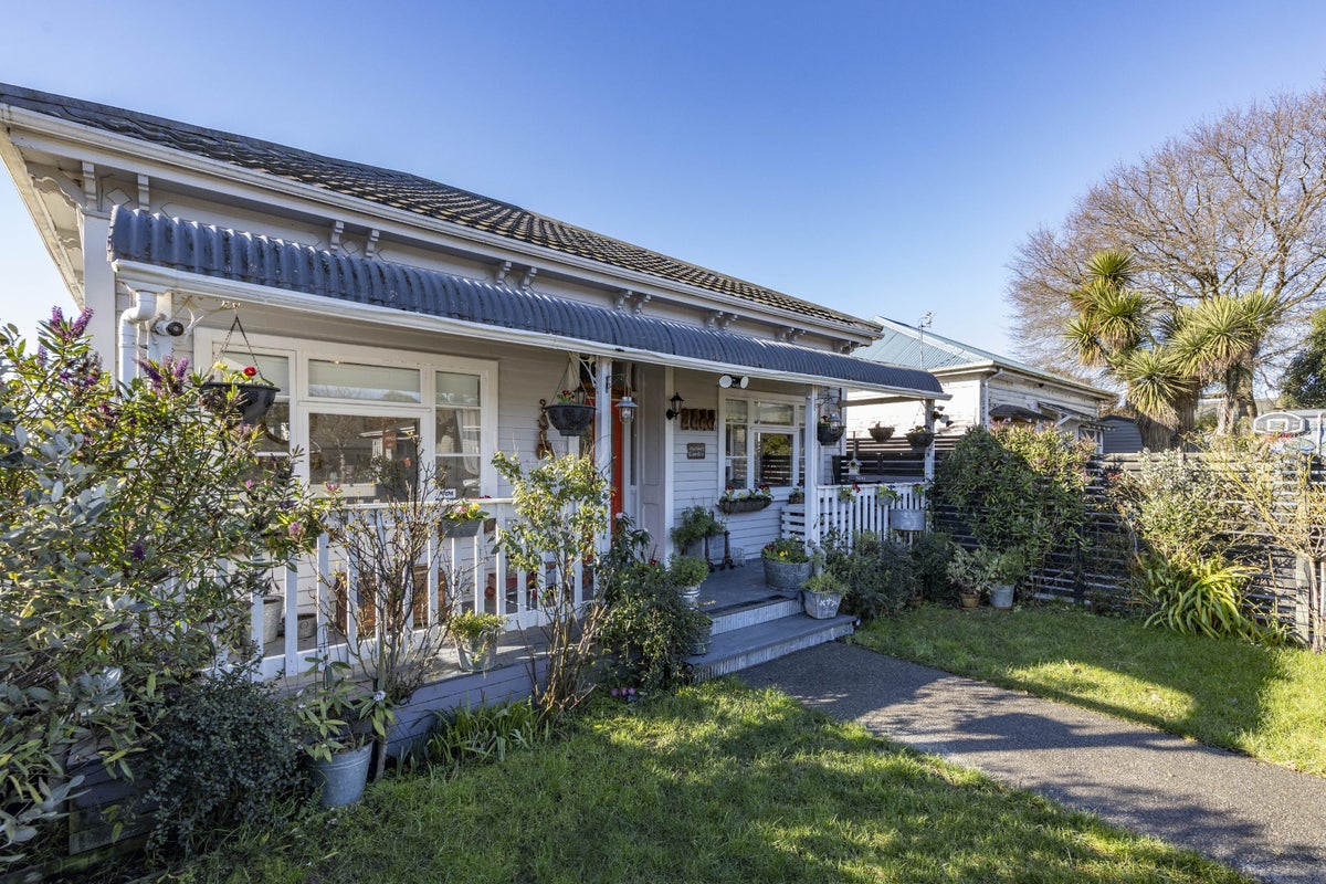 21 Walpole Street, Waltham, Christchurch - Carousel 33
