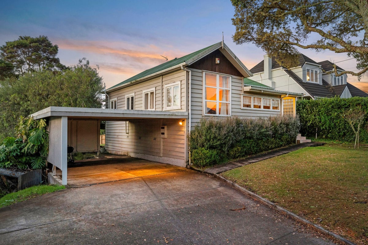 34 Robley Crescent, Glendowie, Auckland - Carousel 2