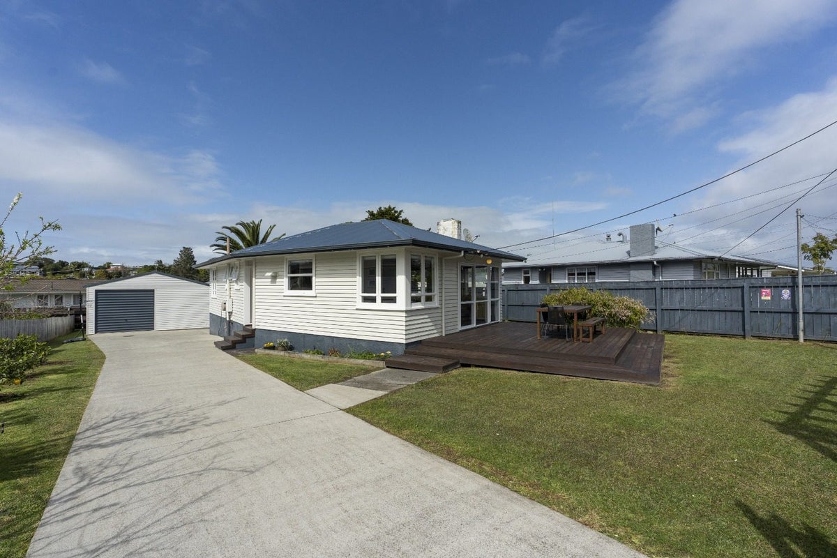 63 Clotworthy Crescent, Onerahi, Whangarei - Carousel 1