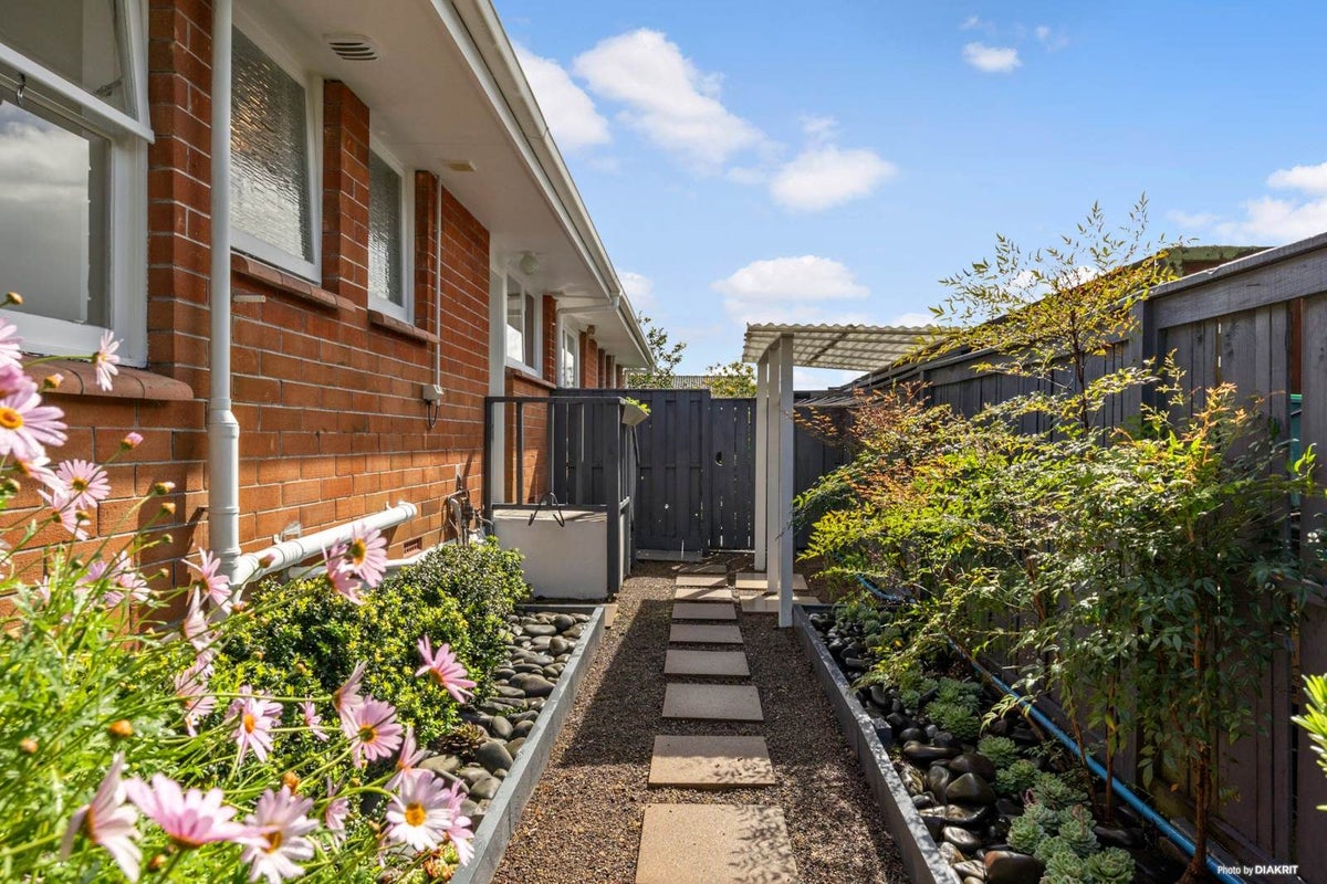 2/7 Celtic Crescent, Ellerslie, Auckland City, Auckland - Carousel 2