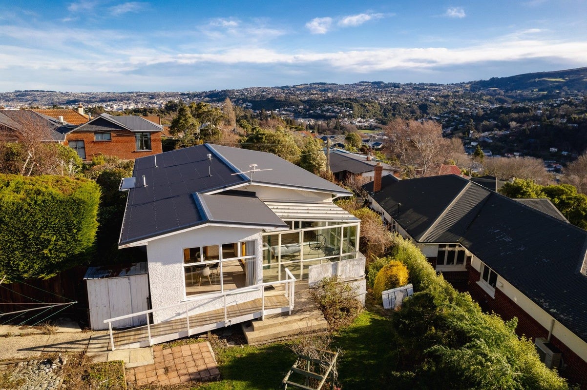 6 Colin Street, Opoho, Dunedin - Carousel 1
