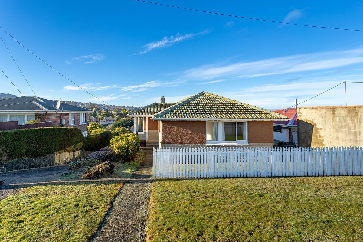 17 Glendevon Place, Vauxhall, Dunedin - Carousel 2