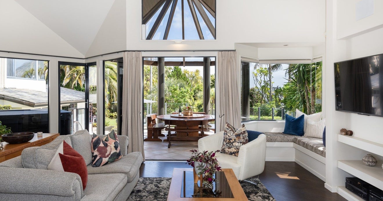 9 Manor Park, Sunnyhills, Auckland - Carousel 2