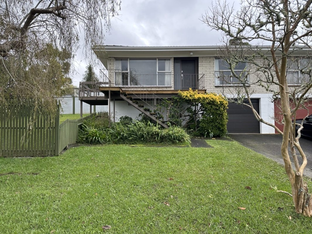 1/45 Knightsbridge Drive, Forrest Hill, Auckland - Carousel 1