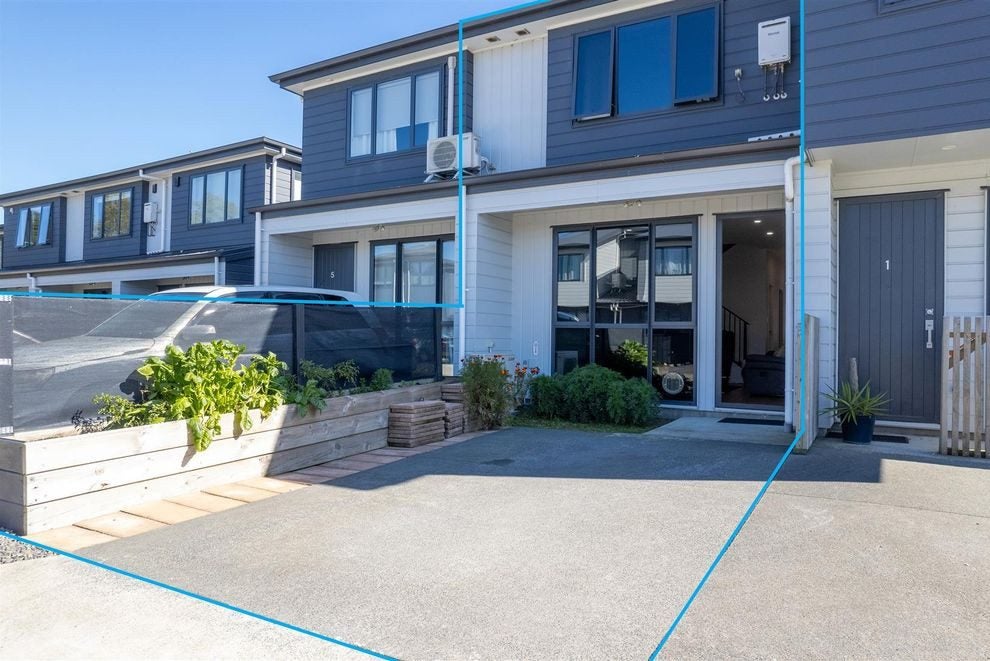 3 Serpent Road, Flat Bush, Auckland - Carousel 2