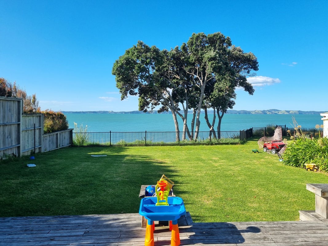 27 Pohutukawa Road, Beachlands, Auckland - Carousel 1