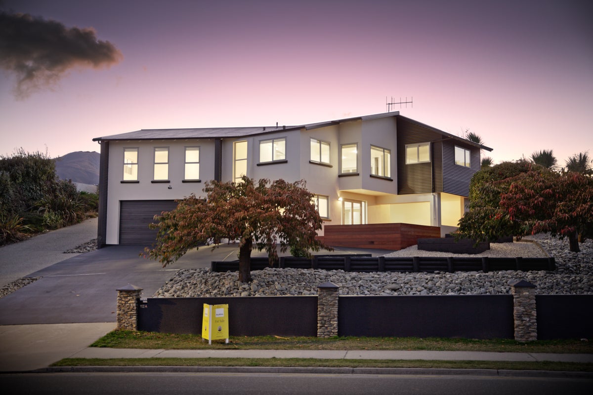 112 Anderson Road, Wānaka - Carousel 1