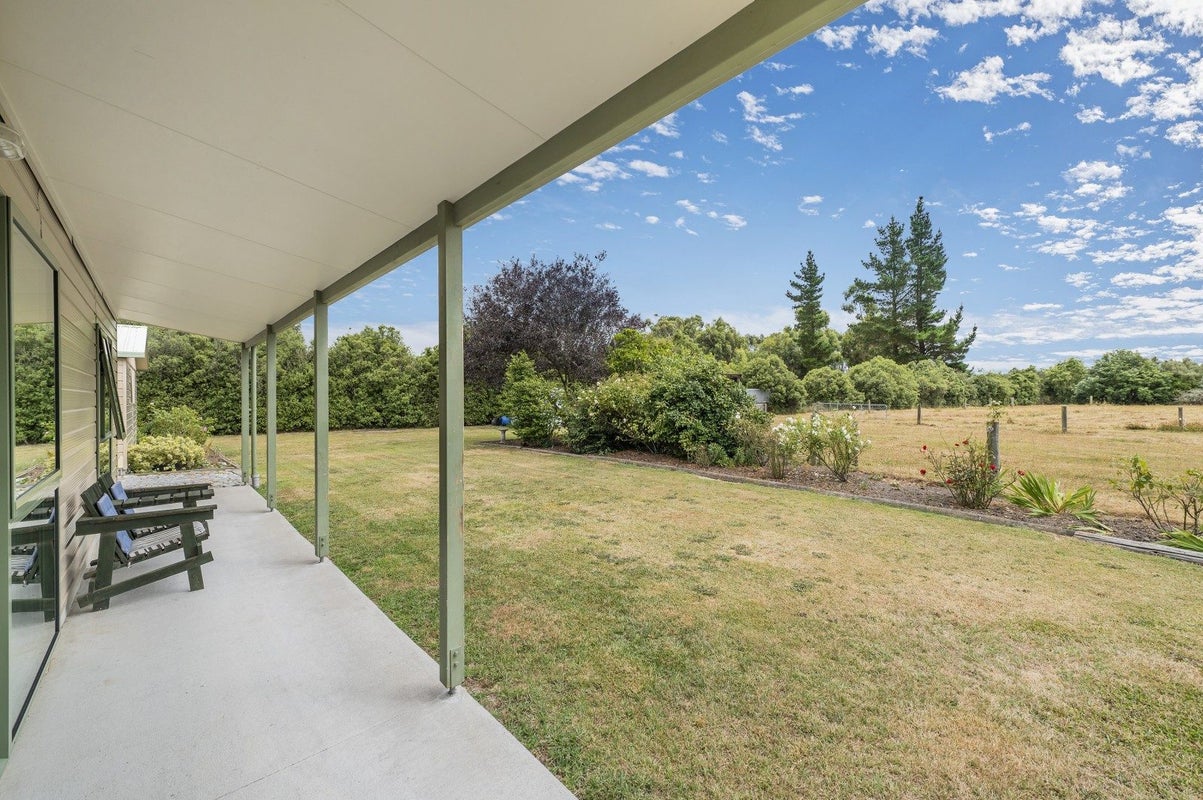 44 St John Street, Southbridge - Carousel 2