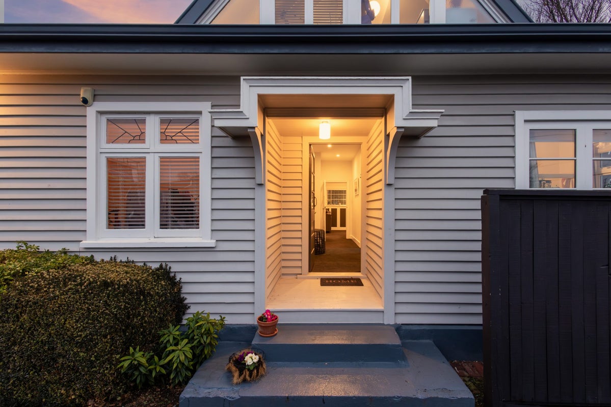 1/53 Aorangi Road, Bryndwr, Christchurch - Carousel 2