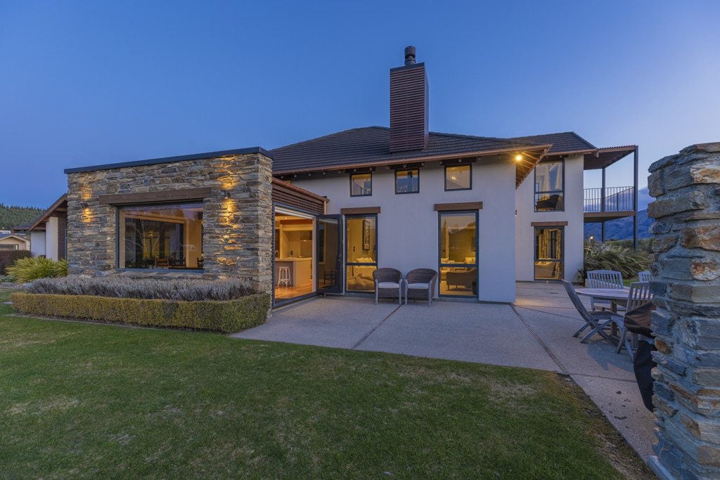 1 Mount Gold Place, Wanaka, Wanaka - Carousel 2