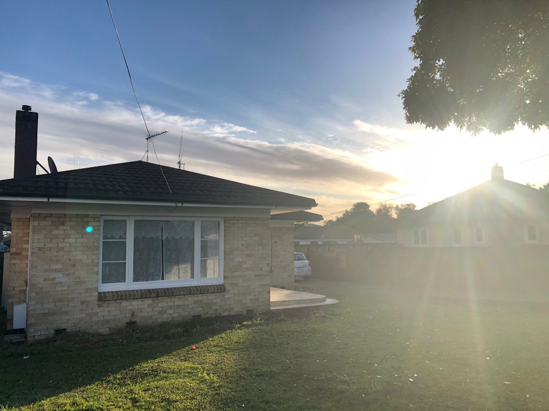 11 Peachgrove Road, Hamilton East, Hamilton - Carousel 10