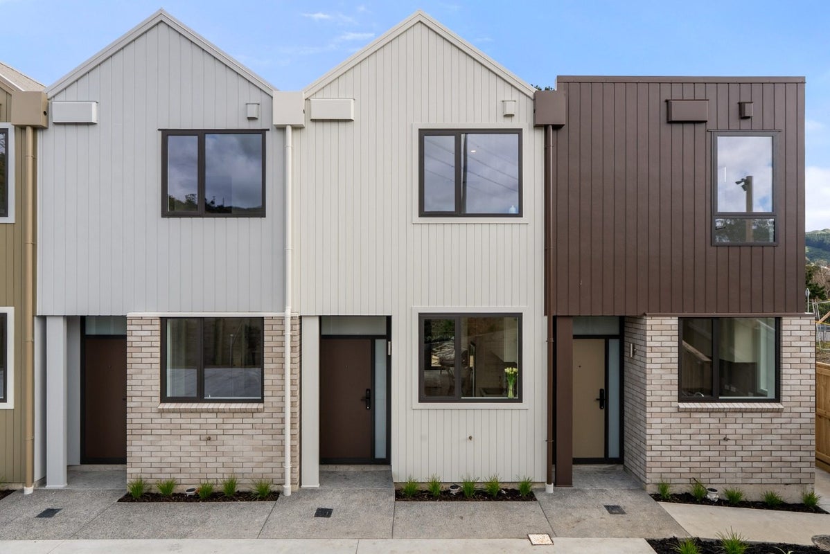 49 Ara Paripari, Tawa, Wellington, Wellington - Carousel 1