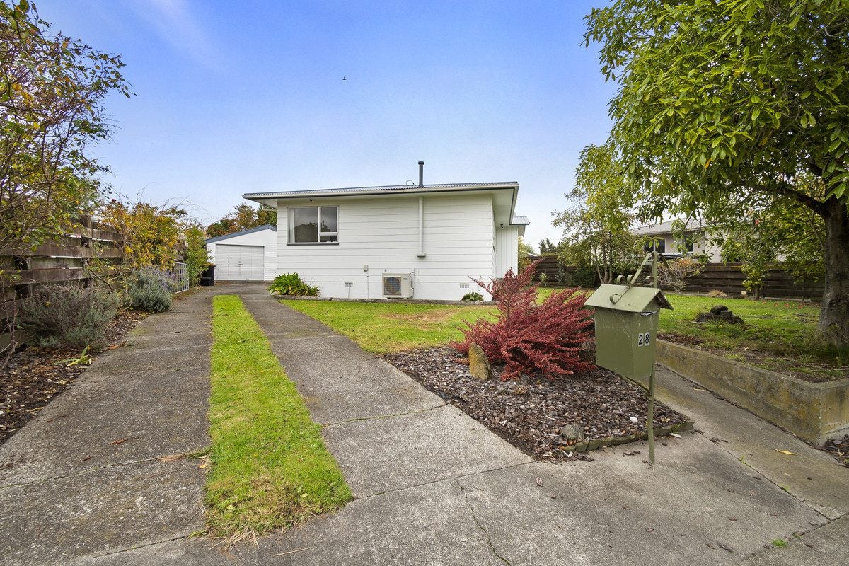 28 Pinedale Parade, Milson, Palmerston North - Carousel 26