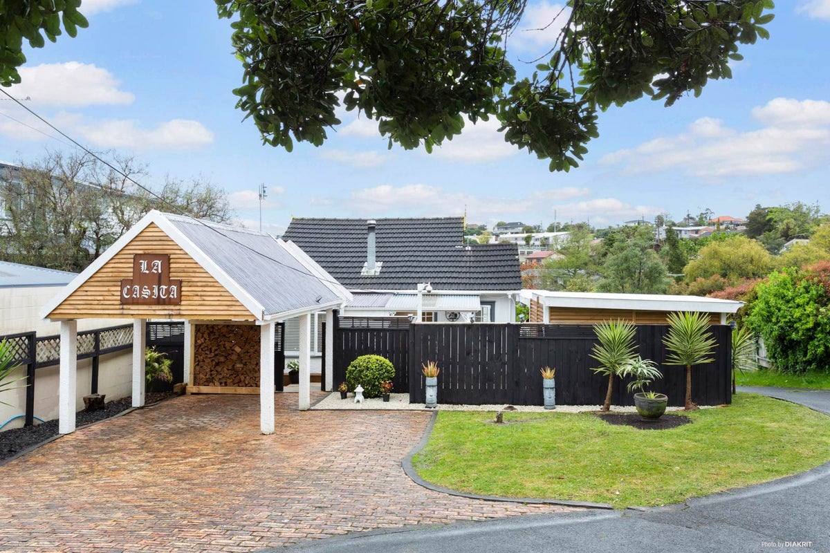 1/45 Hebron Road, Waiake, Auckland - Carousel 1