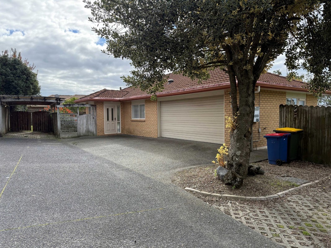 206A Royal Road, Massey, Auckland - Carousel 1
