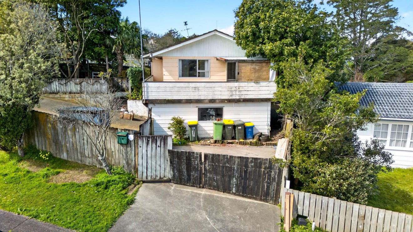 24 Redwood Drive, Massey, Auckland - Carousel 2