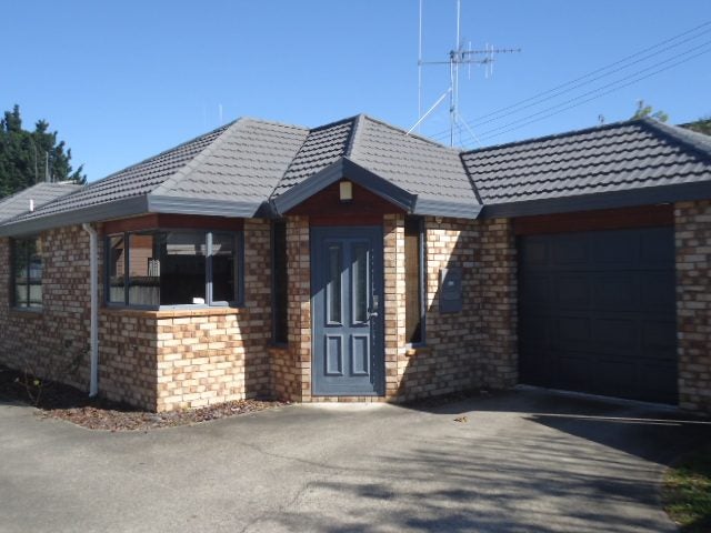 1/165 Nixon Street, Hamilton East, Hamilton - Carousel 1
