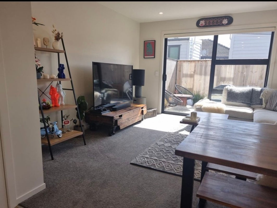 5/489 Riverside Drive, Fairfield, Lower Hutt - Carousel 1
