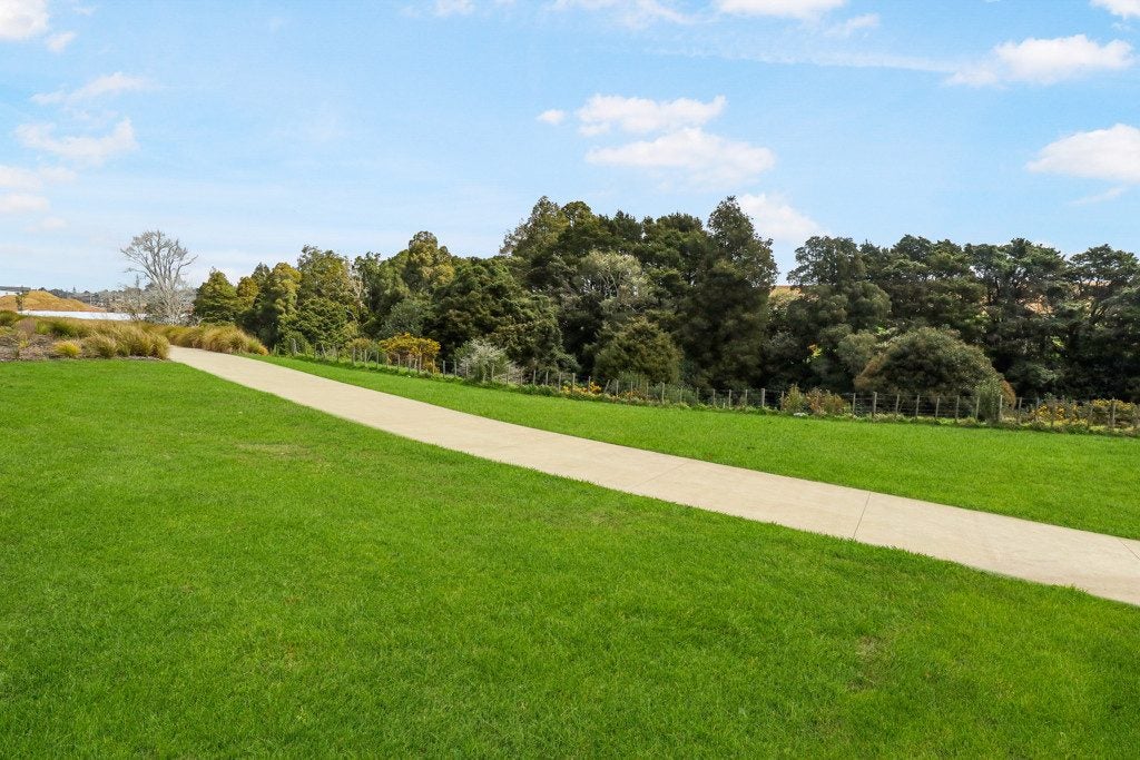 7 Kilcadden Drive, Flat Bush, Auckland - Carousel 23
